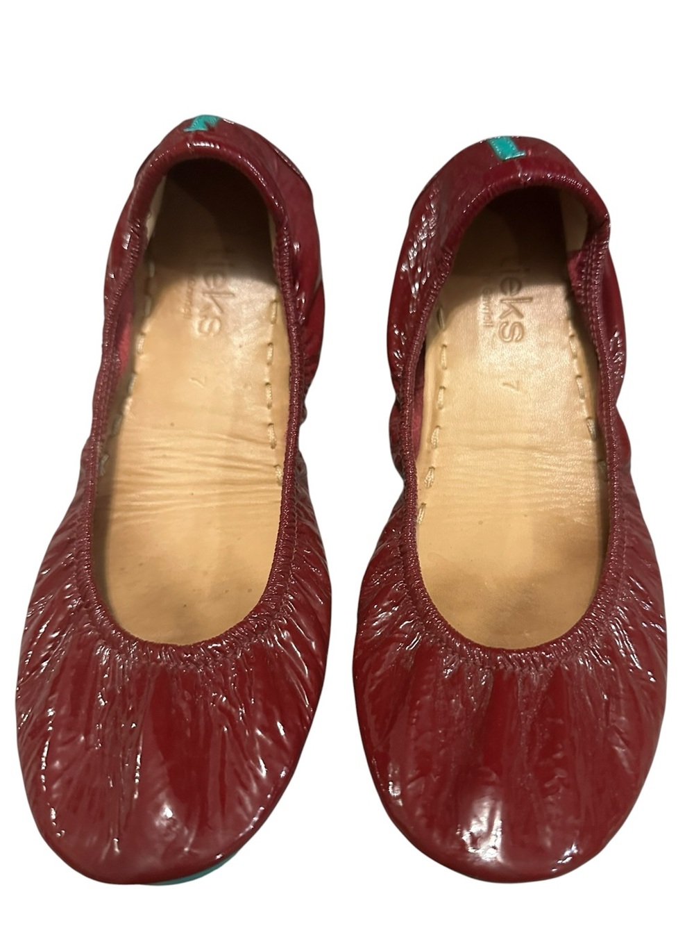Tieks Women's Burgundy Patent Leather Ballet Flats with Teal Tab size 7 - Picture 3 of 7